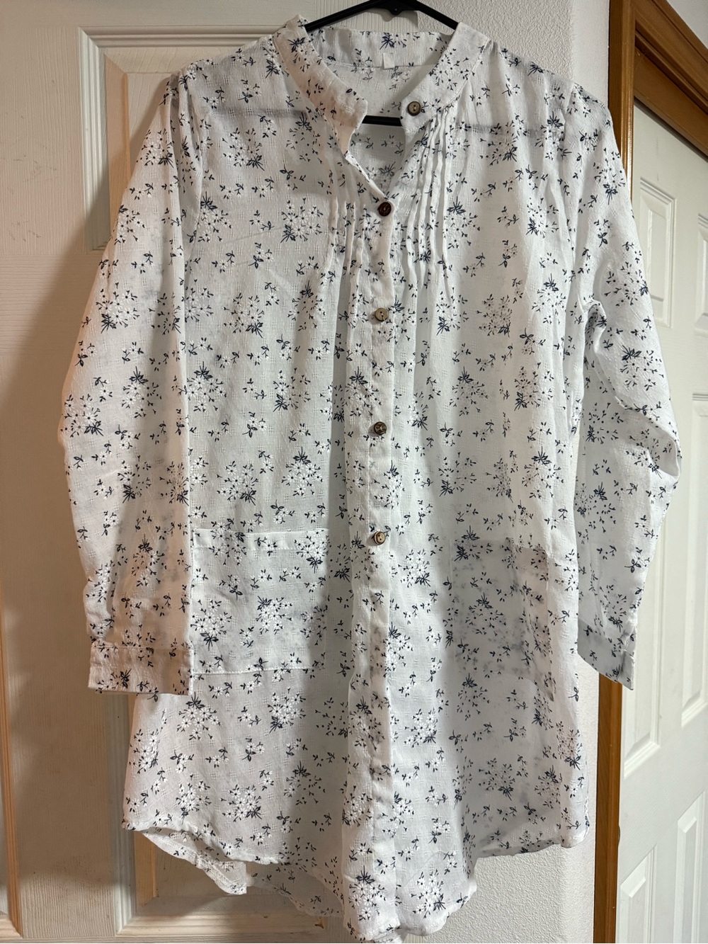 white floral button up long shirt/dress #floral #cottagecore #shirts
